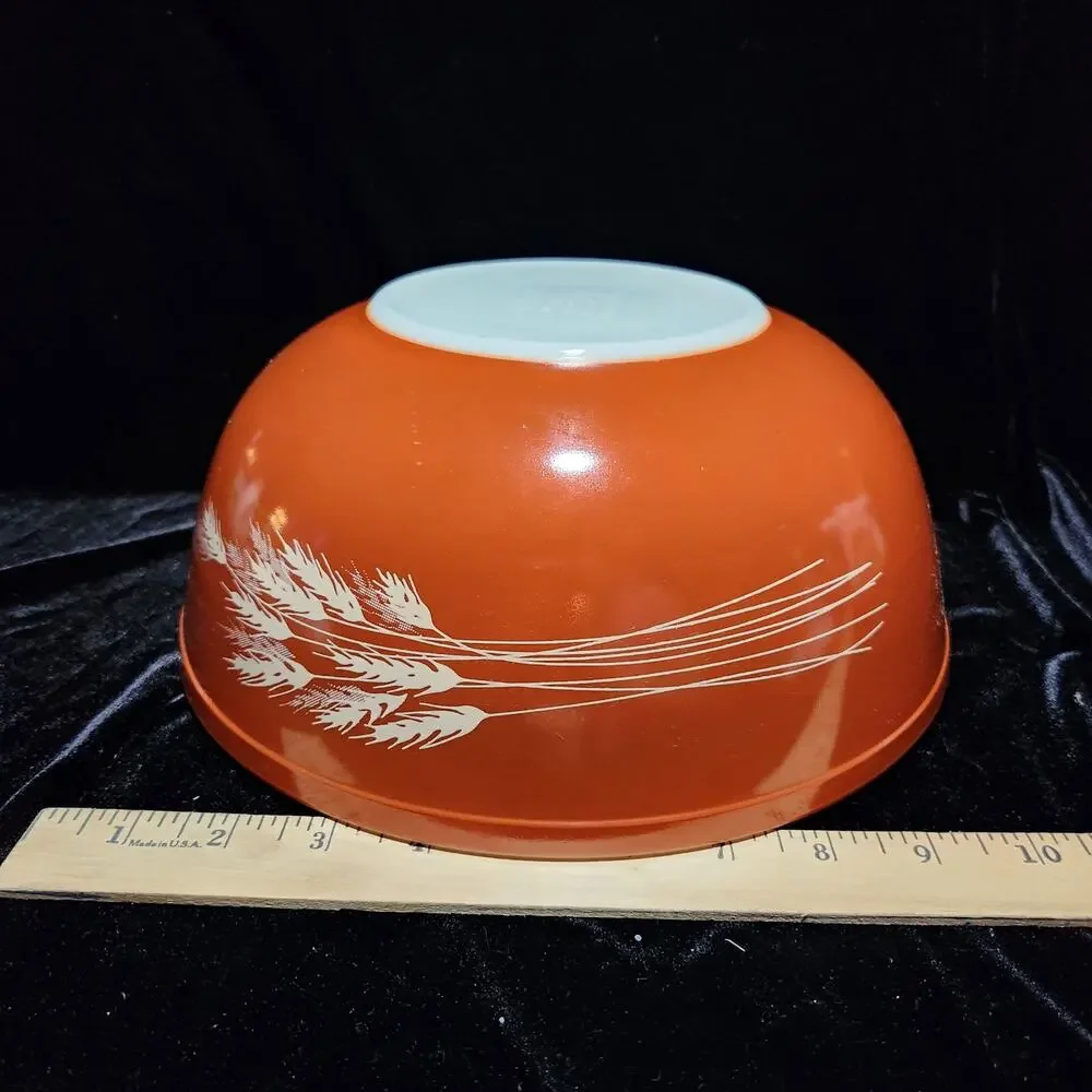 4 vintage Pyrex Autumn Harvest mixing bowls
